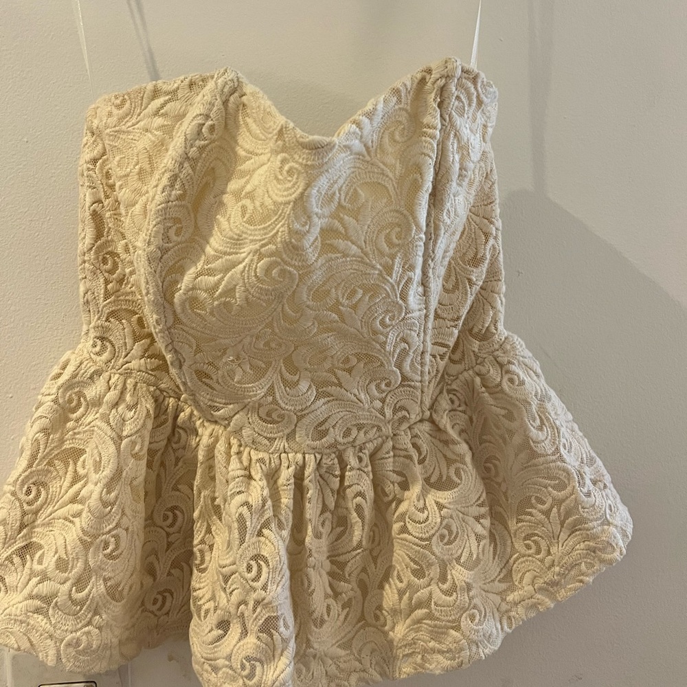 Cream Lace Peplum Top from Urban Outfitters - Picture 2 of 5